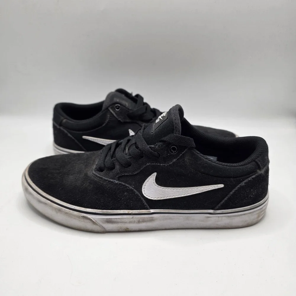 Nike‎ SB Chron 2 Mens Black White Suede Skate Shoes Low Top Sneakers